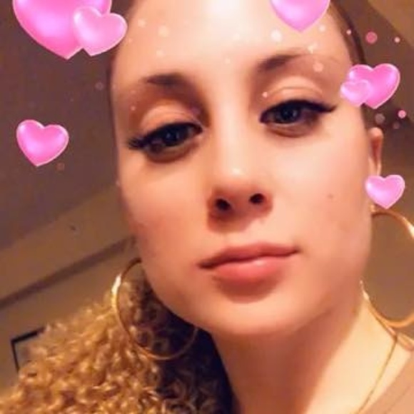 Meet your Posher, Kimberly - Picture 1 of 1